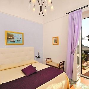 Camera con letto king size